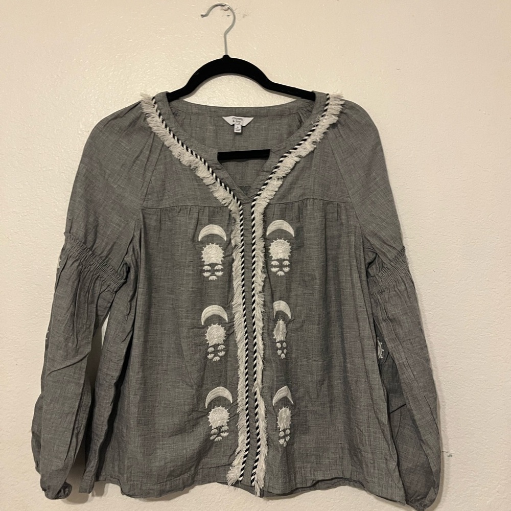 Crown & Ivy Gray Blouse with White Embroidery
